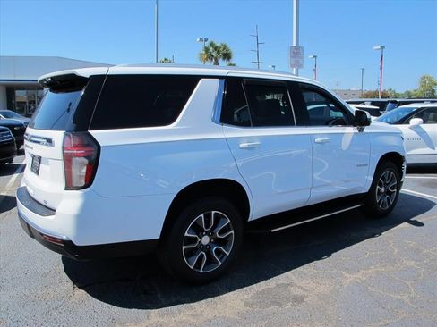 Used 2021 Chevrolet Tahoe LT w/ LT Signature Package AWD/4WD image 3