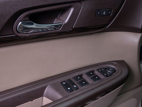Used 2014 GMC Acadia Denali AWD/4WD image 19