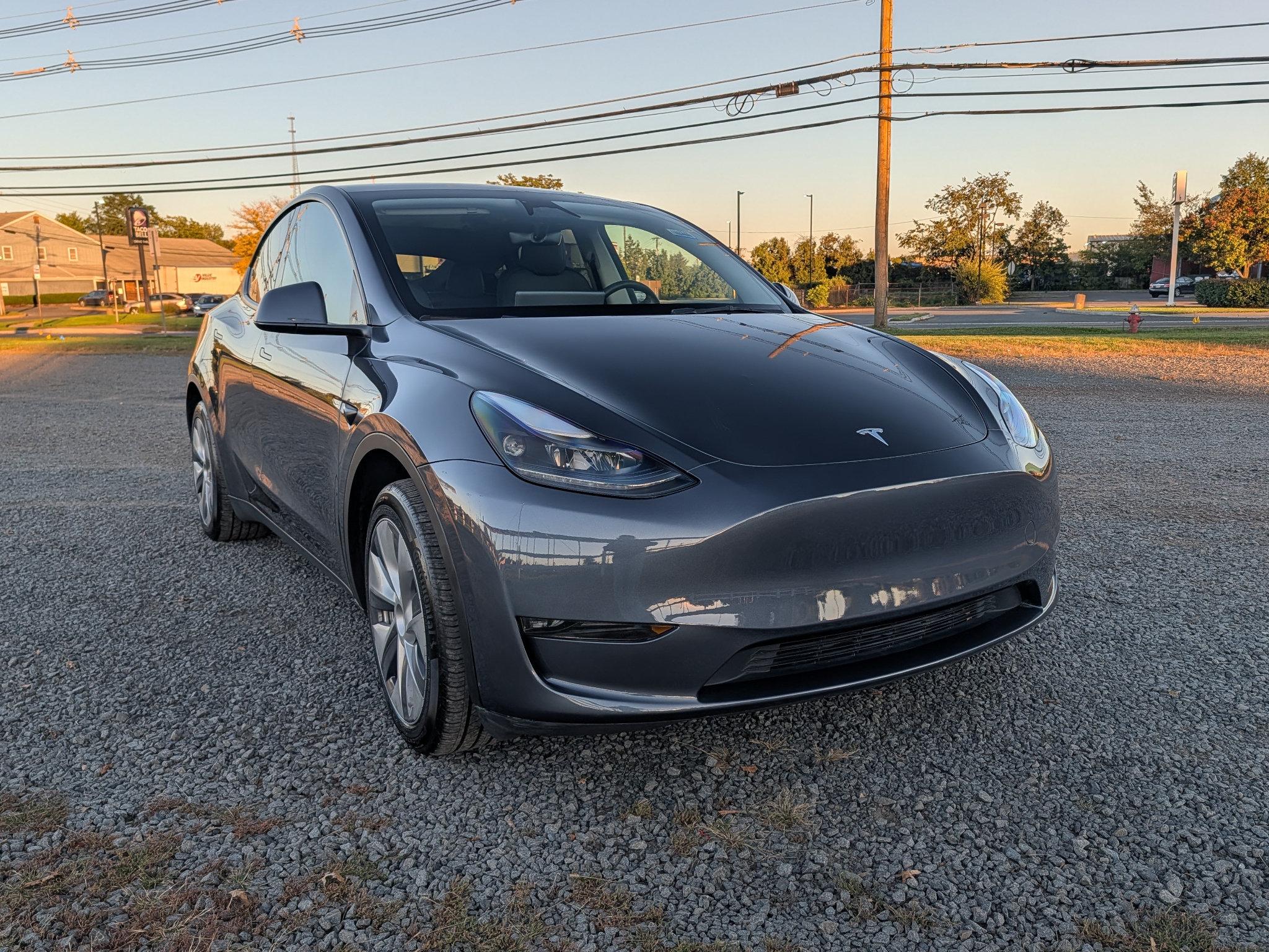Used 2023 Tesla Model Y Long Range AWD/4WD image 3