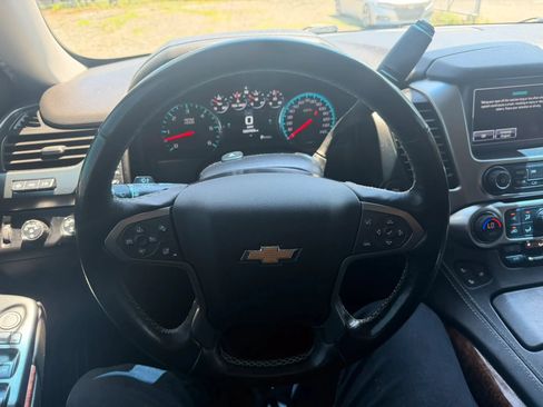 Used 2019 Chevrolet Tahoe Premier AWD/4WD image 12