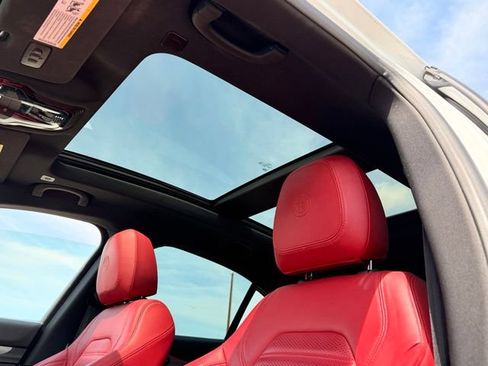 Used 2023 Alfa Romeo Stelvio Veloce AWD/4WD image 21