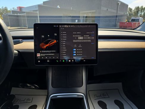 Used 2021 Tesla Model 3 Standard Range Plus image 24