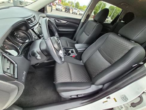 Used 2018 Nissan Rogue SV AWD/4WD image 11