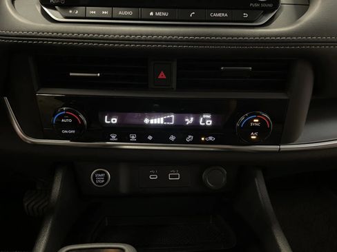Used 2023 Nissan Rogue SV FWD image 31