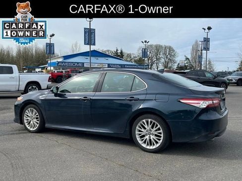 Used 2018 Toyota Camry XLE w/ Audio Package image 5