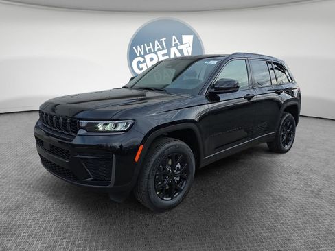 New 2026 Jeep Grand Cherokee Altitude AWD/4WD image 8