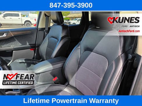 Certified 2020 Ford Escape Titanium AWD/4WD image 17