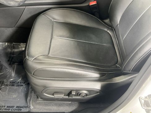 Used 2023 Jeep Grand Cherokee Limited w/ Luxury Tech Group II image 19