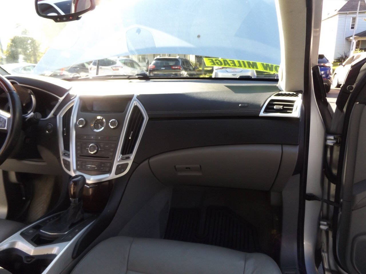 Used 2010 Cadillac SRX Luxury FWD image 26