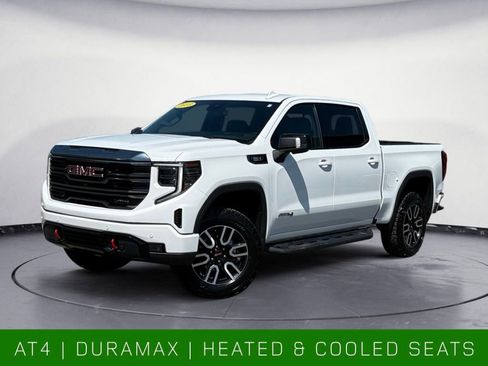 Used 2023 GMC Sierra 1500 AT4 w/ AT4 Preferred Package AWD/4WD image 1
