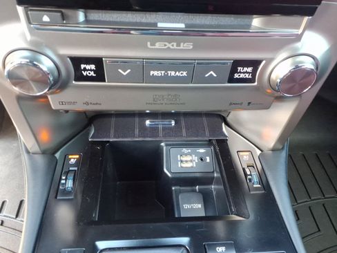 Used 2021 Lexus GX 460 Luxury w/ Accessory Package AWD/4WD image 27
