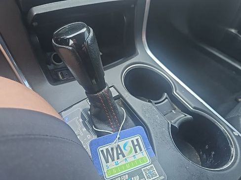 Used 2017 Toyota Camry SE image 15