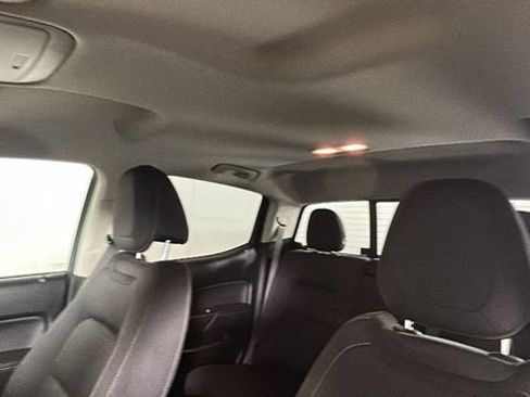 Used 2018 GMC Canyon SLE AWD/4WD image 12