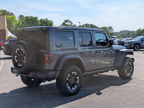 Used 2025 Jeep Wrangler Unlimited Rubicon 4xe w/ Convenience Group AWD/4WD image 9