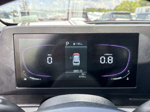 Used 2025 Kia Sportage LX image 29