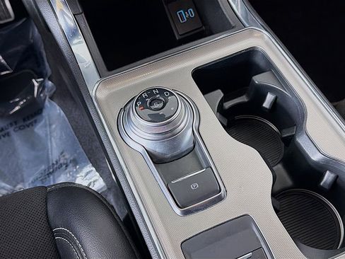 Used 2022 Ford Edge ST image 38