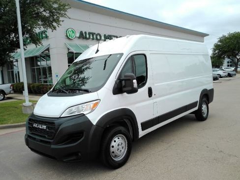 Used 2023 RAM ProMaster 2500 FWD image 1