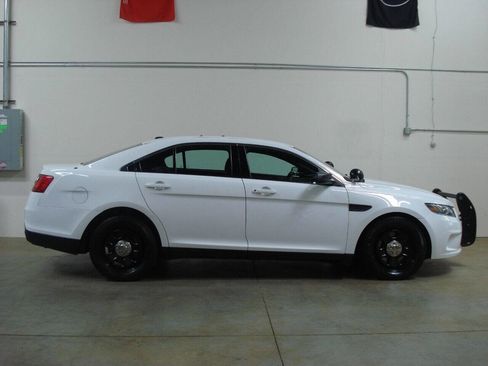Used 2016 Ford Taurus Police Interceptor AWD w/ Ready For The Road Package image 14