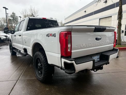 Used 2024 Ford F350 XLT image 14