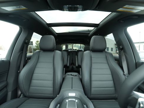 New 2026 Mercedes-Benz GLS 450 4MATIC image 36