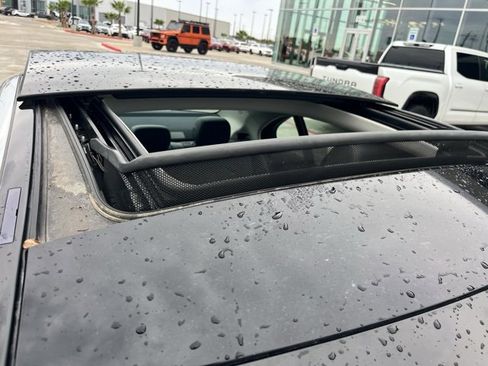 Used 2021 Mercedes-Benz C 300 Sedan w/ Premium Package image 5