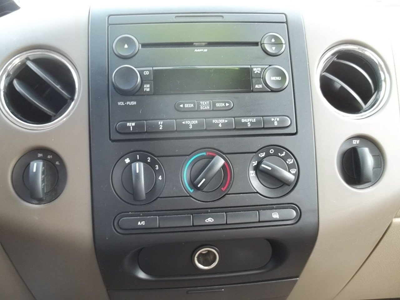 Used 2007 Ford F150 XLT AWD/4WD image 5