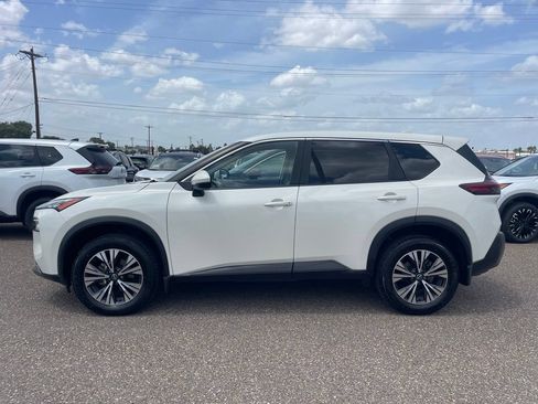 Certified 2022 Nissan Rogue SV FWD image 4