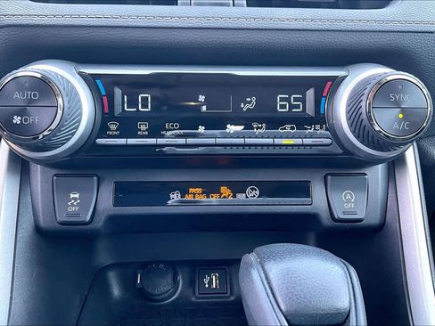 Used 2024 Toyota RAV4 XLE image 34