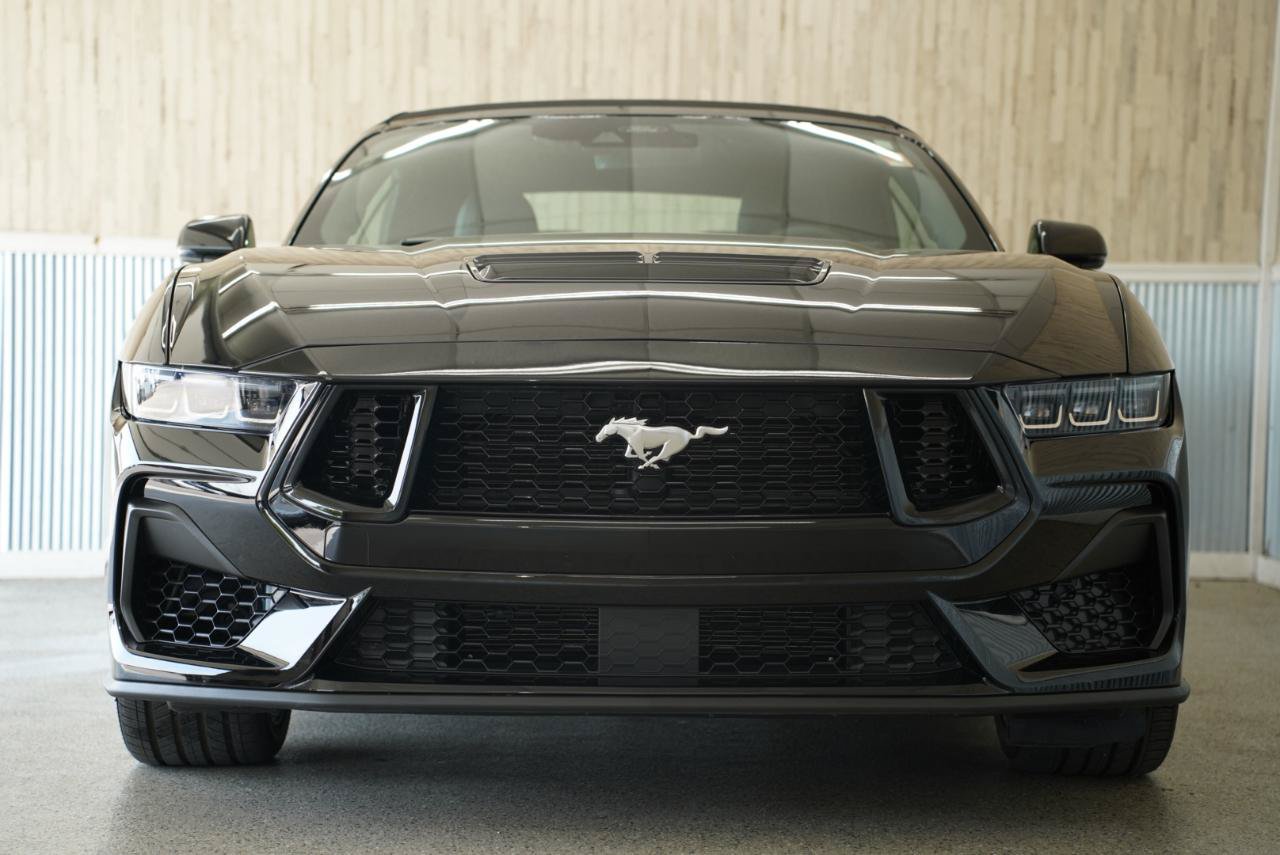 Used 2024 Ford Mustang GT Premium RWD image 3