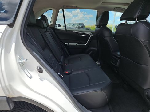 Used 2021 Toyota RAV4 XLE Premium FWD image 25