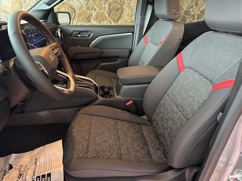 New 2025 Chevrolet Colorado Z71 w/ Midnight Edition image 7