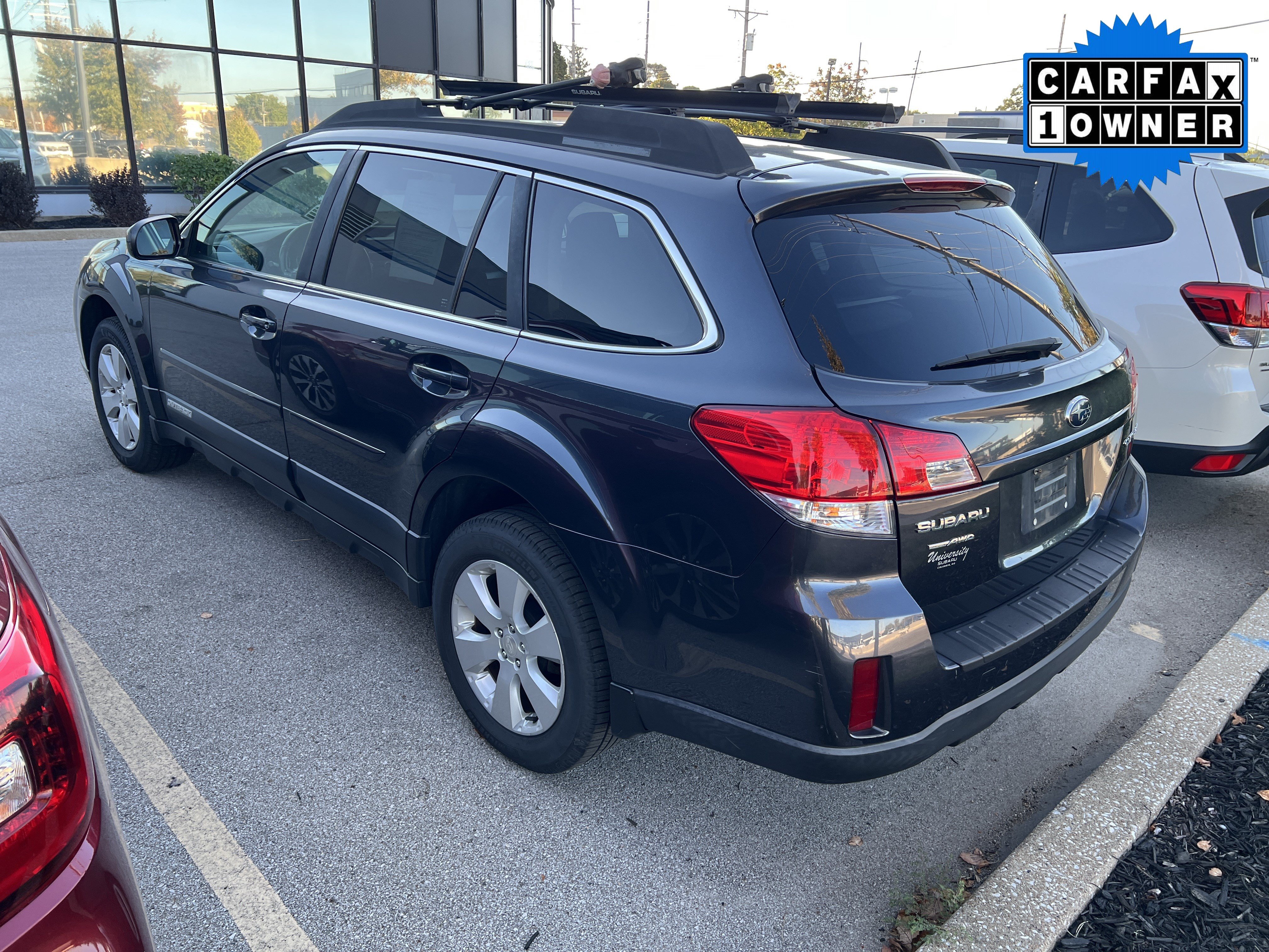 Used 2011 Subaru Outback 2.5i Premium AWD/4WD image 3