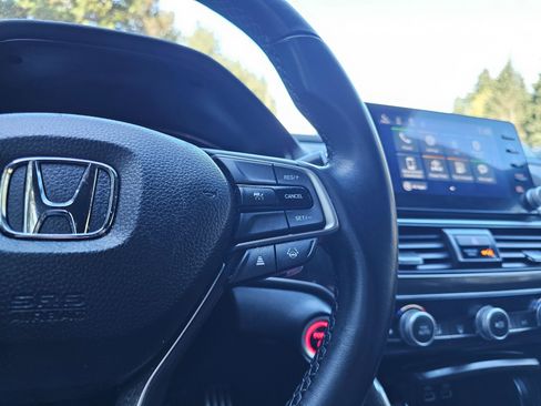 Used 2022 Honda Accord Sport image 32
