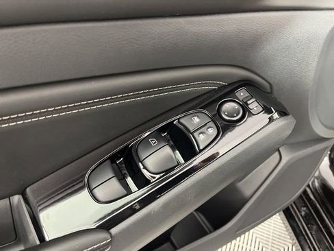 Used 2023 Nissan Altima 2.5 SV w/ SV Premium Package FWD image 32