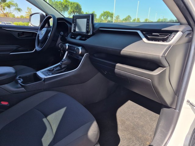 Used 2022 Toyota RAV4 LE AWD/4WD image 27