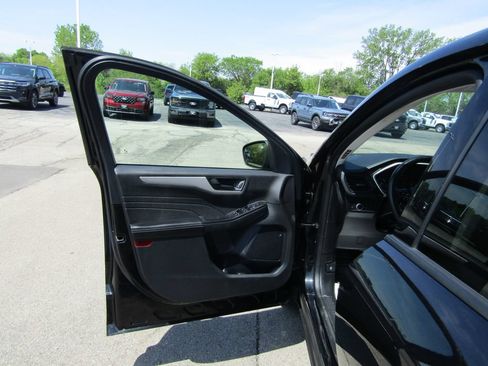 Used 2022 Ford Escape SE w/ Convenience Package FWD image 26