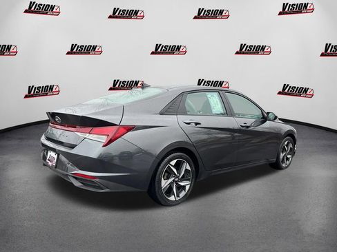 Used 2023 Hyundai Elantra SEL w/ Convenience Package image 5