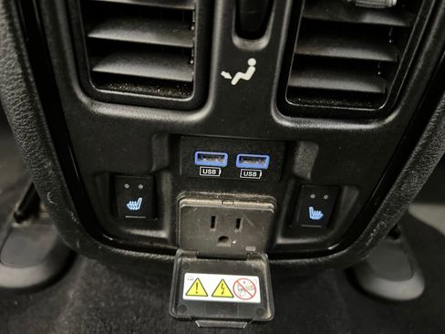 Used 2023 Dodge Durango GT image 23