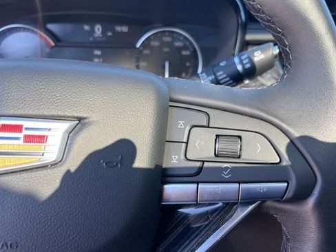 Used 2025 Cadillac XT6 Premium Luxury image 20