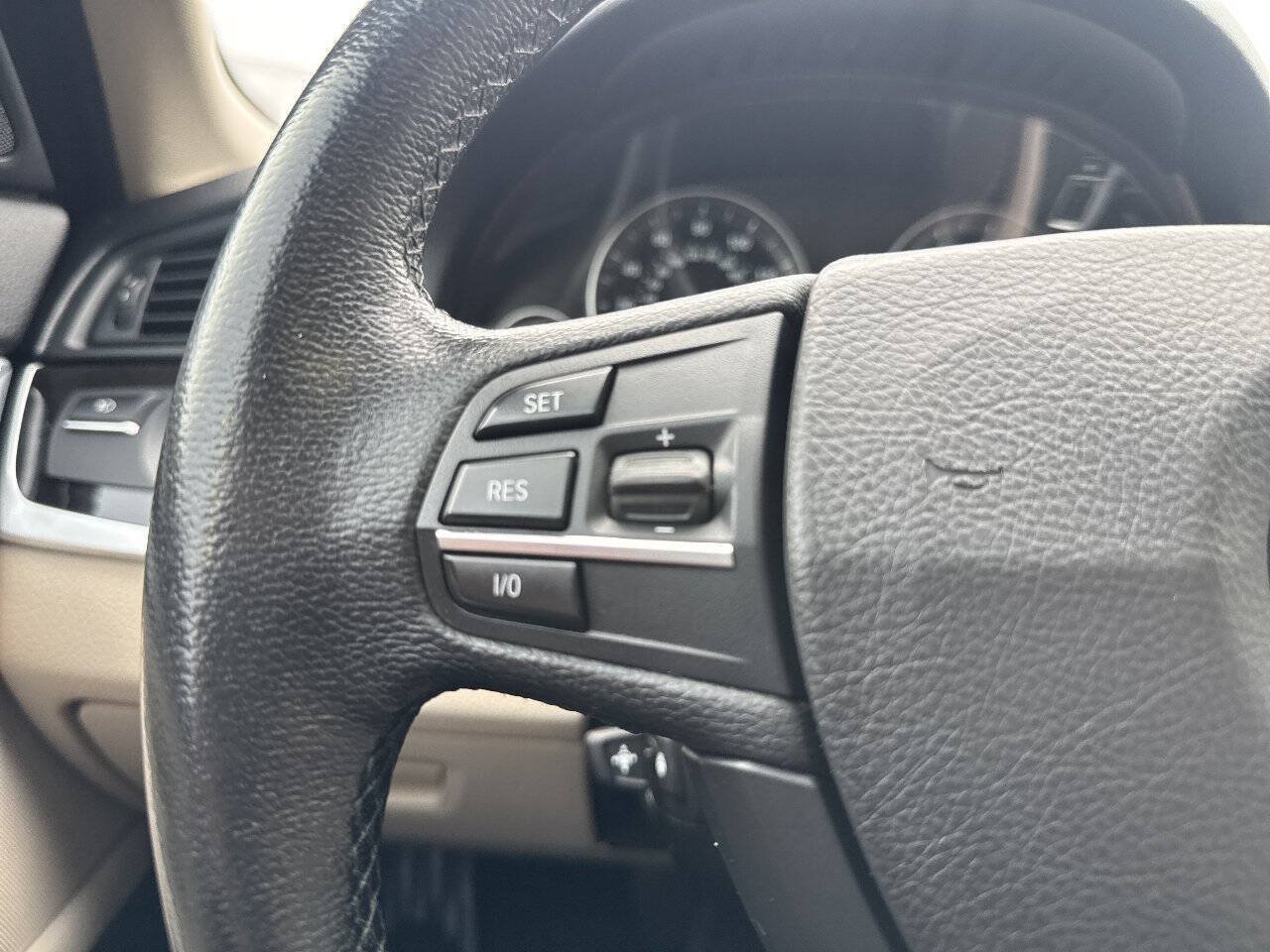 Used 2013 BMW 528i xDrive Sedan AWD/4WD image 32
