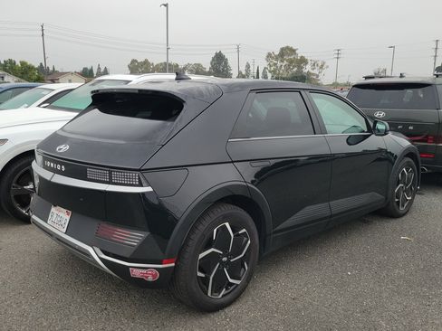 Used 2024 Hyundai Ioniq 5 SE RWD image 4