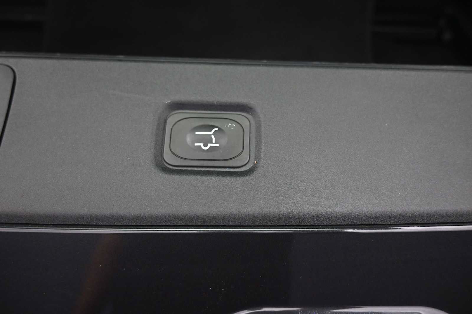Used 2025 Ford Expedition Platinum w/ Stealth Performance Package AWD/4WD image 30