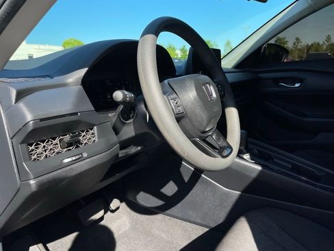 Certified 2025 Honda Accord LX image 27