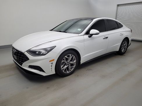Used 2021 Hyundai Sonata SEL w/ Convenience Package FWD image 2