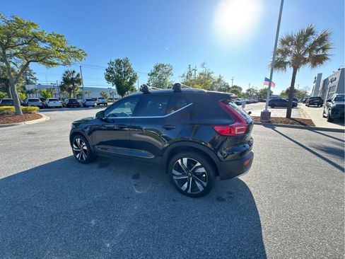 Used 2023 Volvo XC40 B5 Plus w/ Protection Package Premier image 12