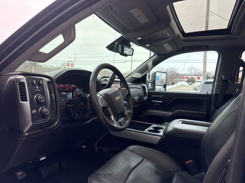 Used 2019 Chevrolet Silverado 2500 LTZ w/ Duramax Plus Package image 9