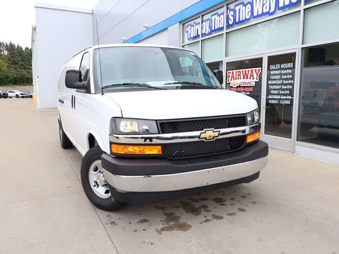 New 2026 Chevrolet Express 3500 Extended w/ Driver Convenience Package RWD image 29