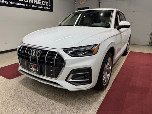 Used 2021 Audi Q5 2.0T Premium Plus w/ Premium Plus Package AWD/4WD image 5