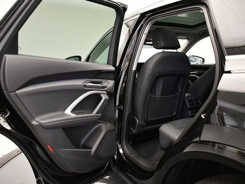 Used 2025 Audi Q5 Premium w/ Convenience Package image 41