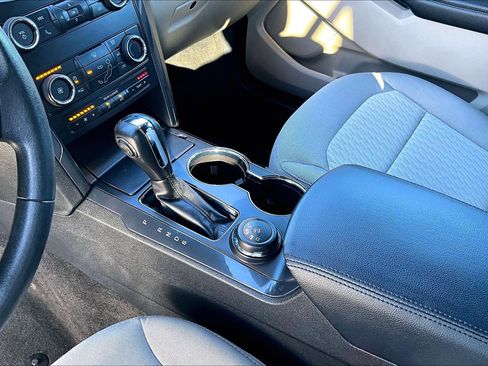 Used 2018 Ford Explorer Base image 13